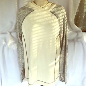 Long sleeve hooded light sweatshirt